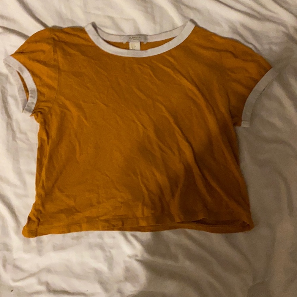 Mustard cropped T shirt
